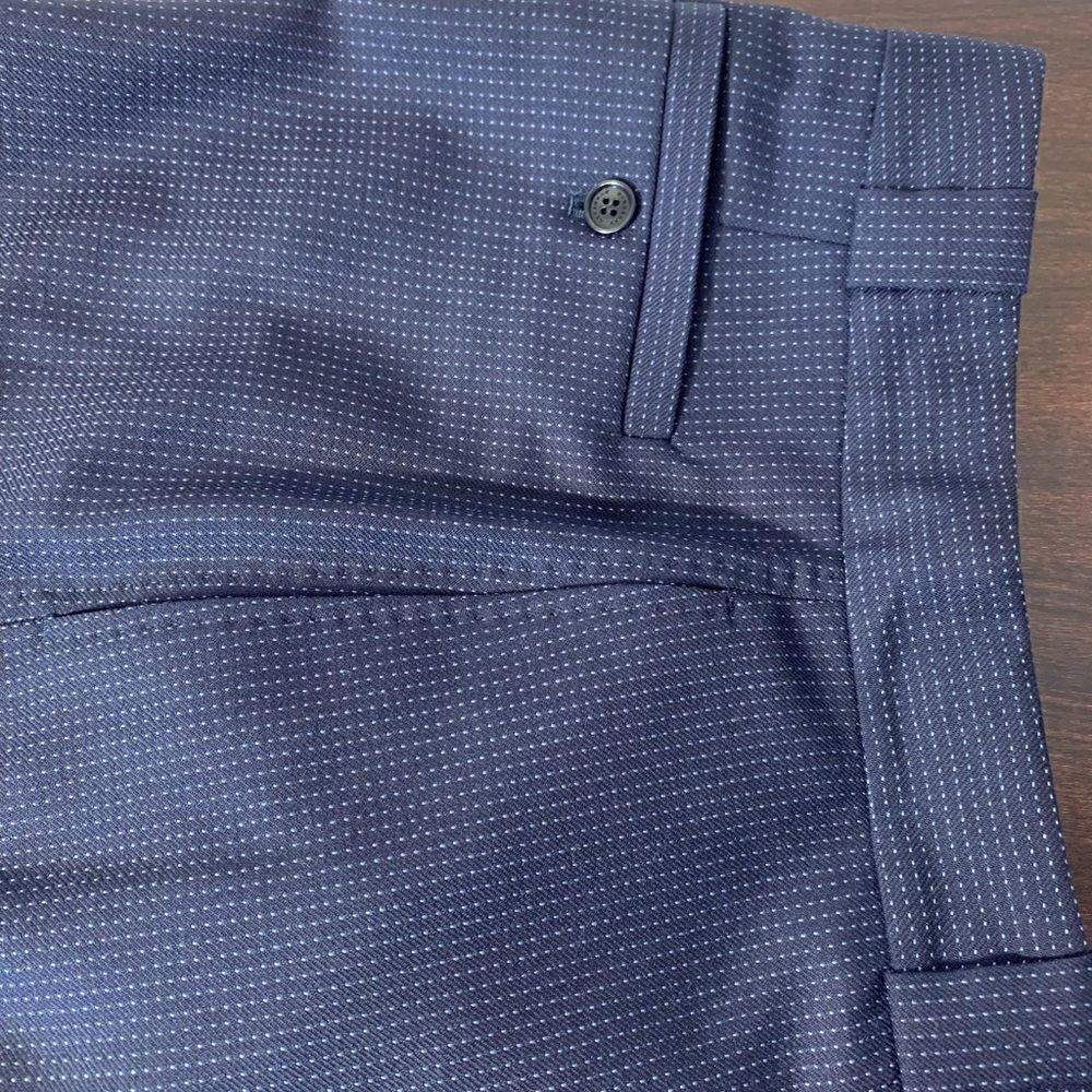 Burberry Women’s Bermuda shorts 100% wool size 2, NWT - Picture 6 of 11